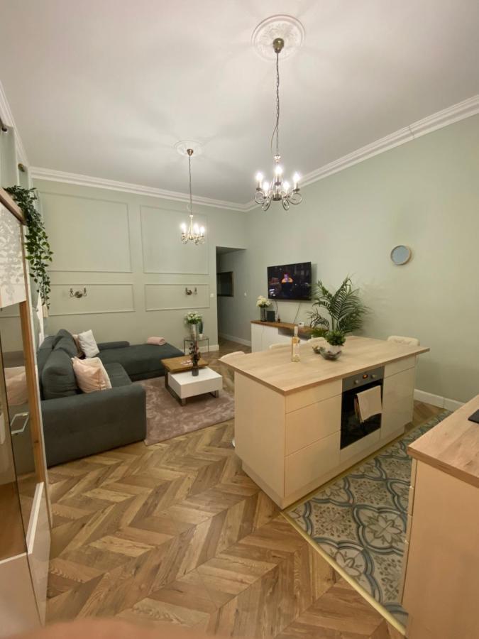 Pj Apartment Budapest Luaran gambar