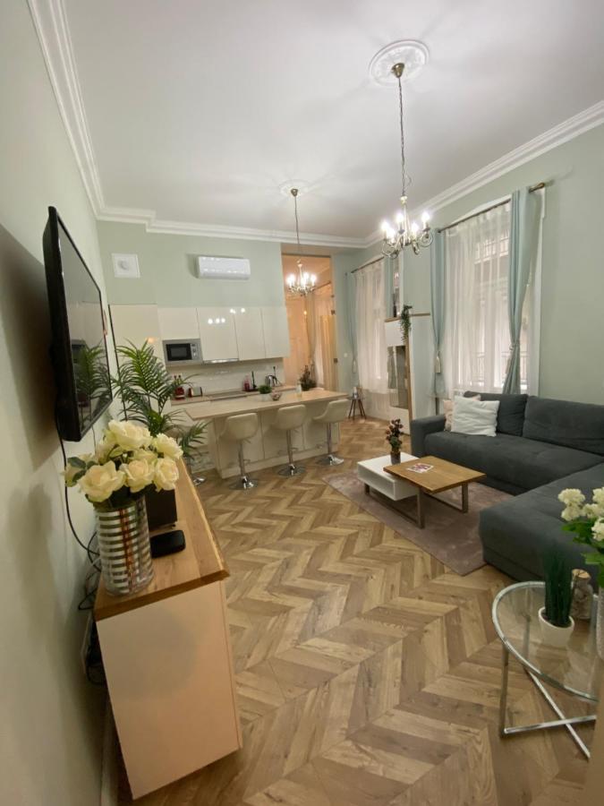 Pj Apartment Budapest Luaran gambar