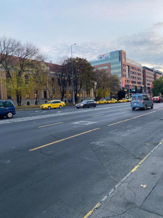 Pj Apartment Budapest Luaran gambar